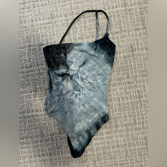 Lovers + Friends Lexy bodysuit comfortable blue tie dye thong bodysuit size XS - Picture 6 of 10